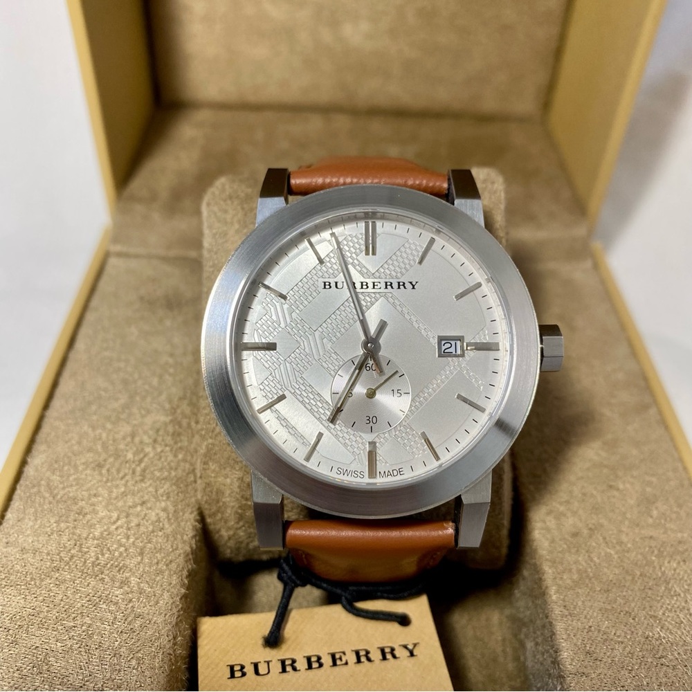 Brand New Mens Burberry Watch with Silver Case and Leather Strap!